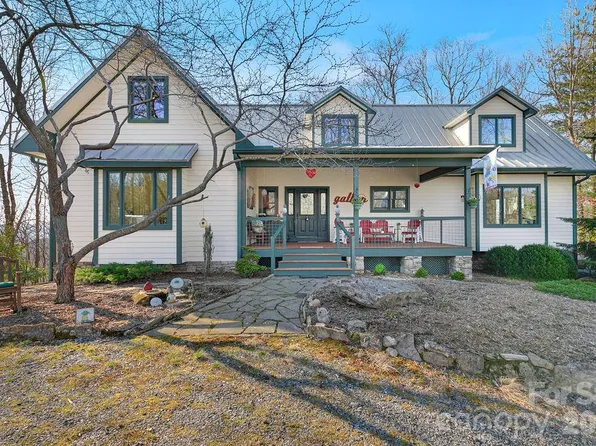 40 Walnut Ridge Cir, Brevard, NC 28712