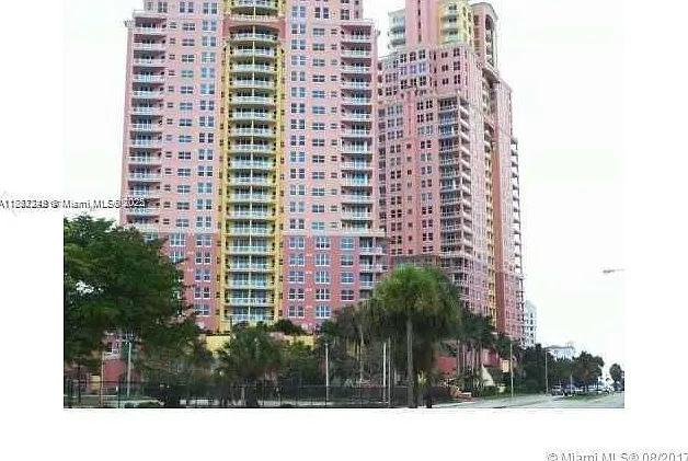 2100 N Ocean Blvd #9E — Photo 1