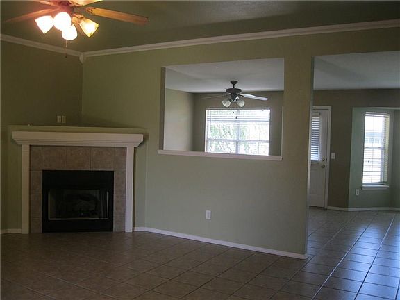 2nd image of 2404 SW 16th St