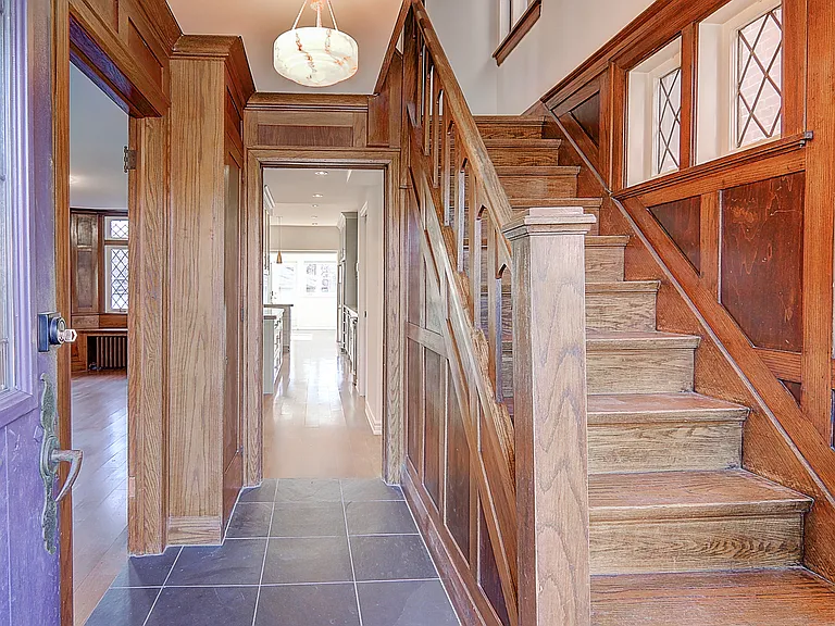 138 Fallingbrook Rd — Photo 17