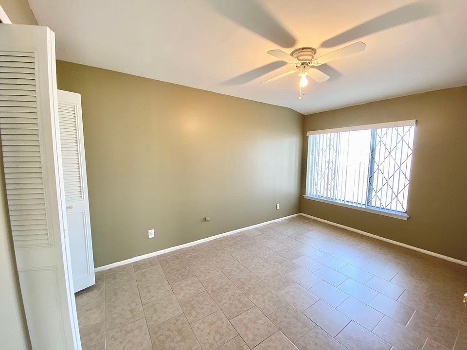 1st image of 10 Meadow Pl #2F