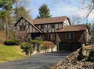 45 Fieldstone Dr, Wilton, NY 12831