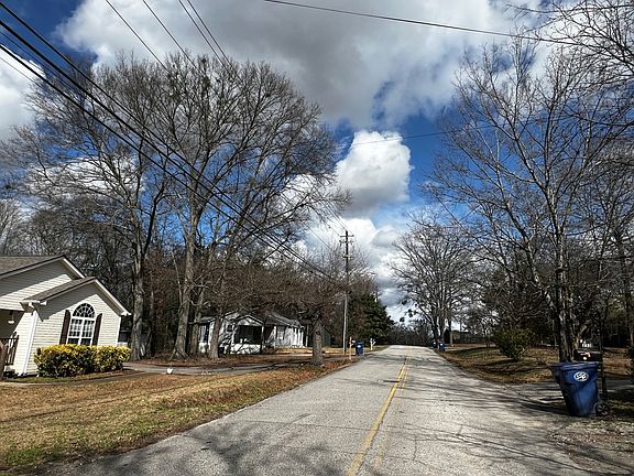 5th image of 249 Georgia Ave
