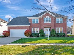 2712 Fairhauser Rd, Naperville, IL 60564