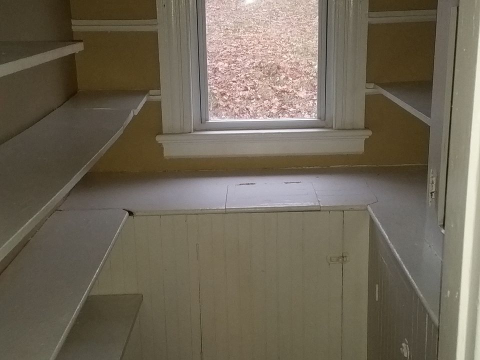 2nd image of 26 Elizabeth St #1