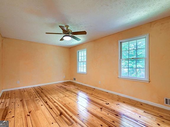 4th image of 2245 Birmingham Rd
