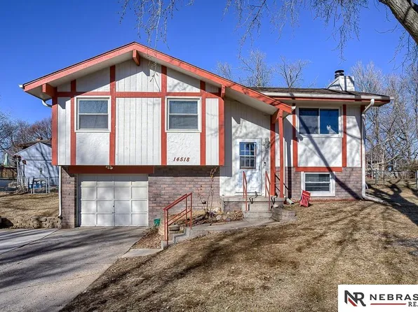 14518 Willow Creek Dr, Omaha, NE 68138
