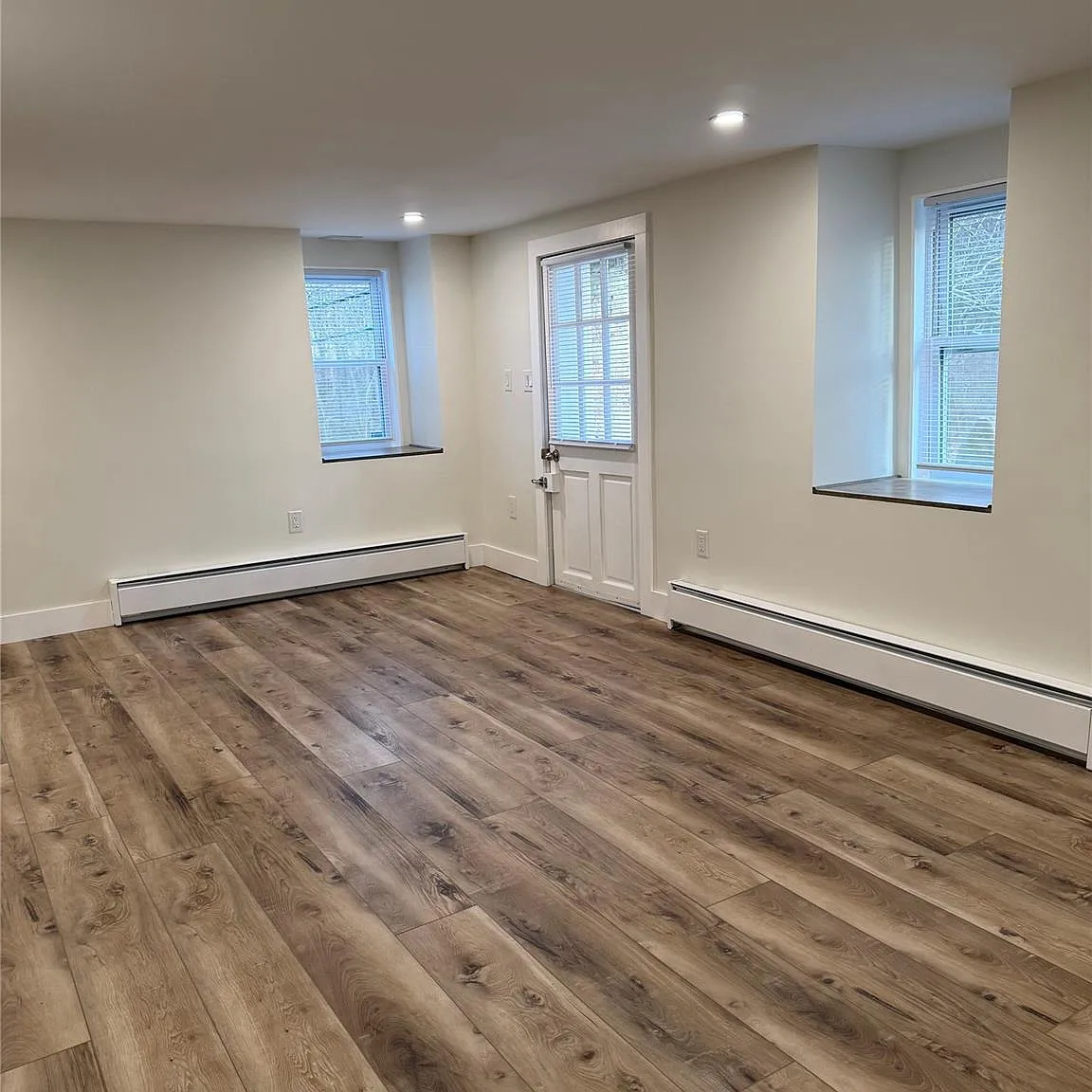 Studio, 1.0 bath, 600 sqft, $1,800 — Photo 2