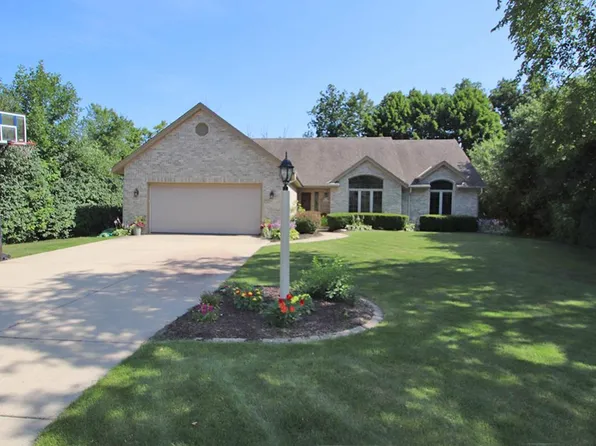N52W14273 Thornhill DRIVE, Menomonee Falls, WI 53051