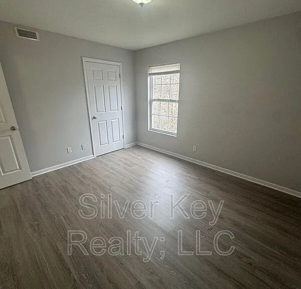 220 Willow Creek Dr #8 — Photo 10