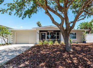 118 E Osceola Ln, Cocoa Beach, FL 32931