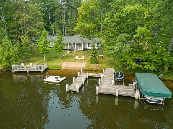 1090 Cranberry Shores Ln, Eagle River, WI 54521