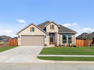 169 Creekside Dr, Sanger, TX 76266