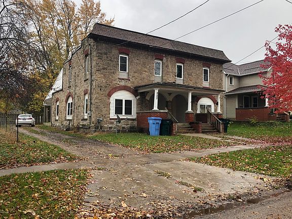 2nd image of 223-225 S Hosmer St