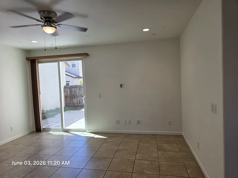 1816 Golden Willow Ave — Photo 11