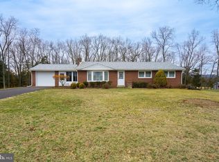 1358 W Campbell Rd, Green Lane, PA 18054