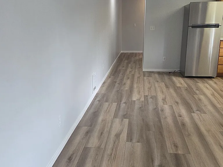 432 NE Seward Ave #B — Photo 9