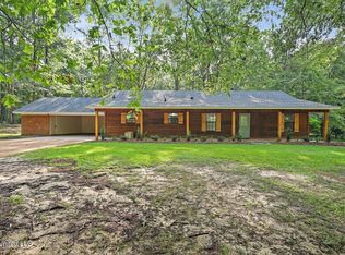 102 Hickory St, Brandon, MS 39042