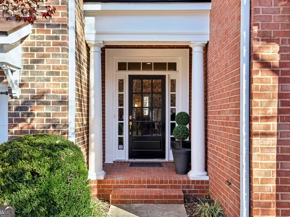 3409 Village Green Dr, Roswell, GA 30075