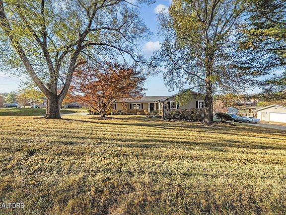 2nd image of 7734 Hoff Ln