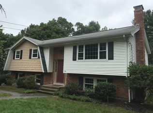 10 Jefferson Rd, Westford, MA 01886