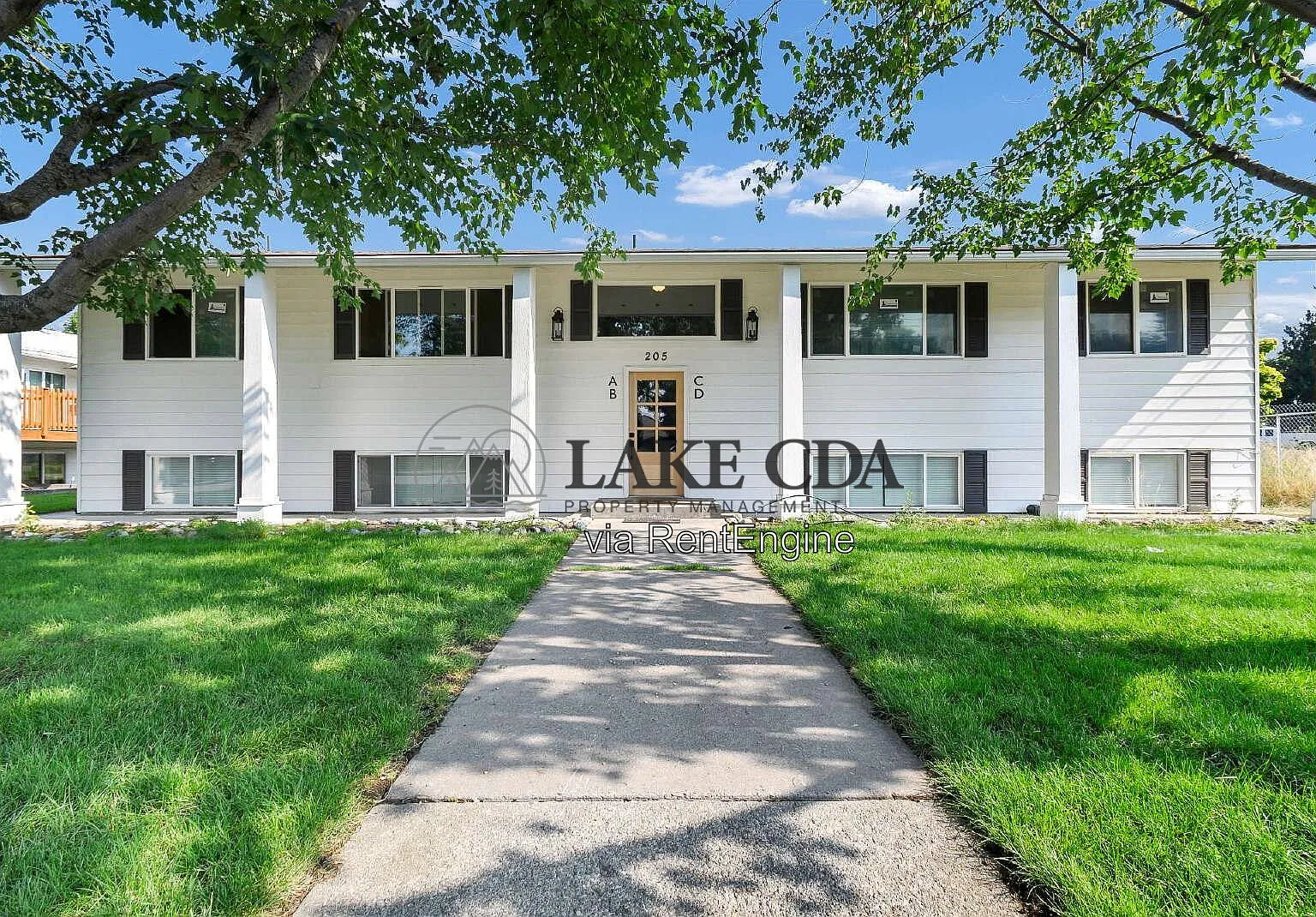 3 bed, 1.0 bath, 1000 sqft, $1,695 — Photo 1