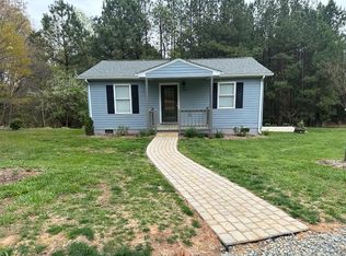 399 Silkwood Ln, Rocky Mount, VA 24151