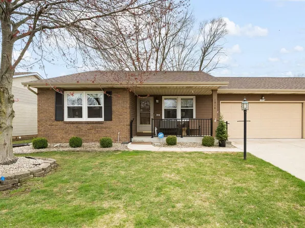 1914 Stonehedge Ln, South Bend, IN 46614
