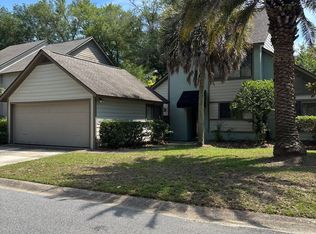 322 Pelican Pl, Mount Pleasant, SC 29464