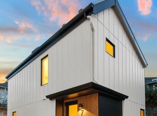 709 34th Ave, Seattle, WA 98122