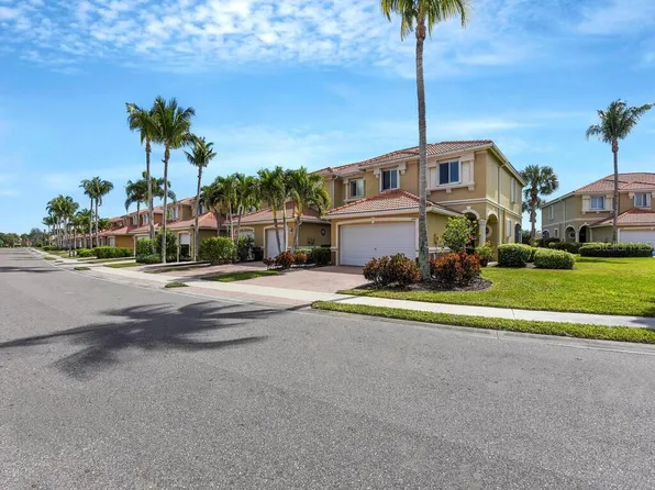 2414 Laurentina Ln, Cape Coral, FL 33909