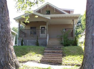 822 N 4th St, Savanna, IL 61074