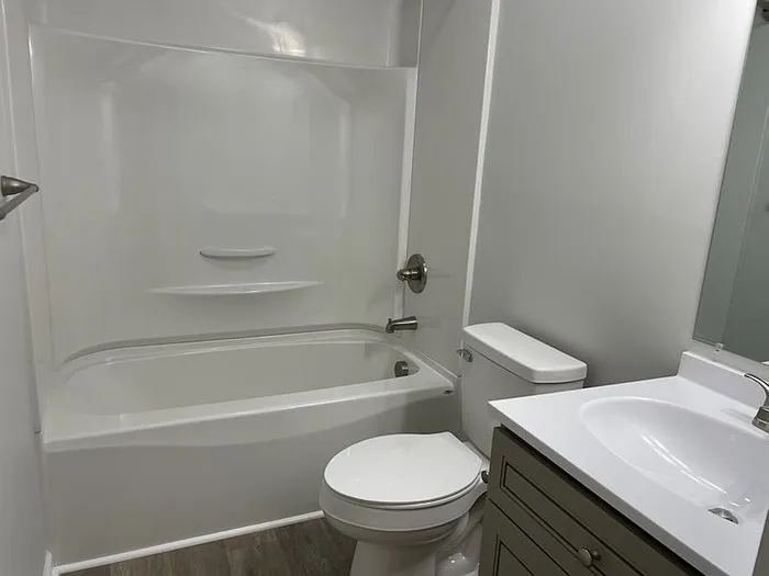 886 Southview Cir — Photo 12