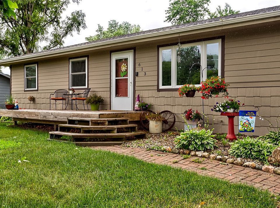 613 Race St, Cambridge, IA 50046 Zillow