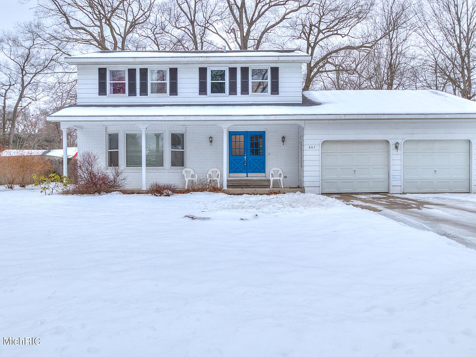 1st image of 667 W Lancaster Dr