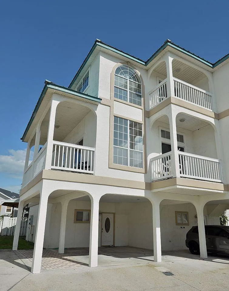 17878 Front Beach Rd — Photo 3