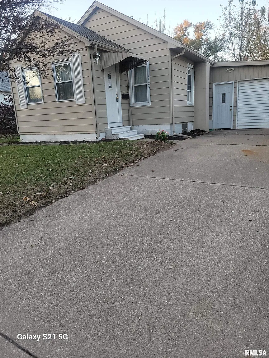 1425 Lake St photo 1