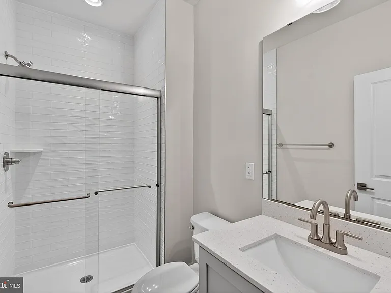 2507 Light St — Photo 40
