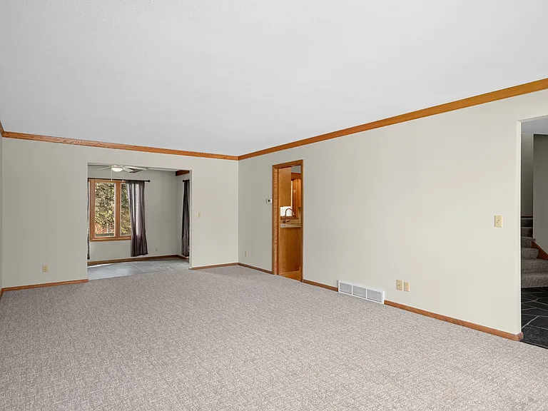 7410 Oaklawn Ave — Photo 8