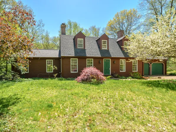 8610 S 34th St, Scotts, MI 49088