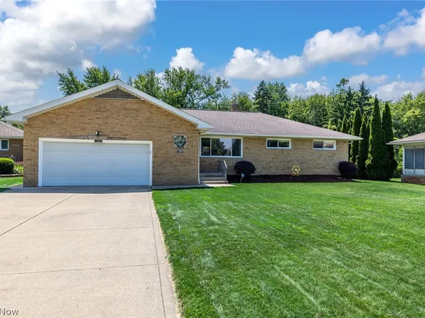 13967 Mohawk Trl, Middleburg Heights, OH 44130