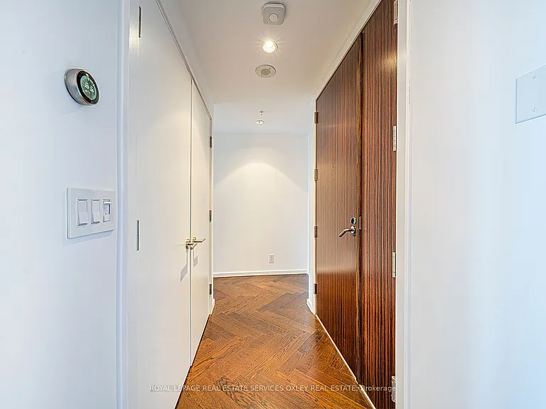 180 University Ave #4708 — Photo 4