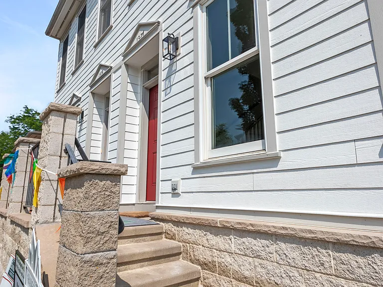 1327 Foster Rd — Photo 44