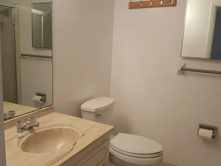 3550 NW 8th Ave #5 — Photo 9