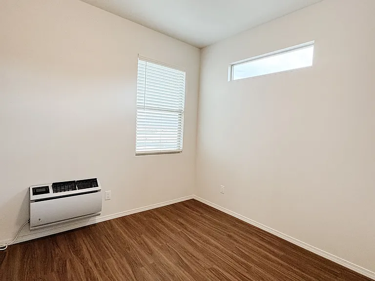 2116 Okeefe Ave SE — Photo 14