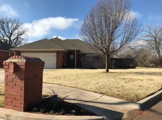 523 S Castlerock Ln, Mustang, OK 73064