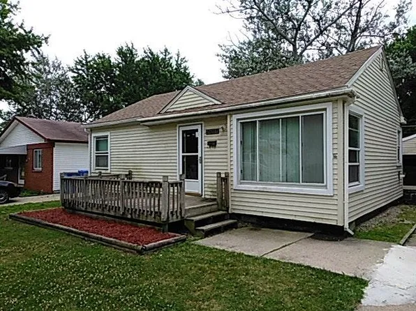 26141 Amherst St, Dearborn Heights, MI 48125