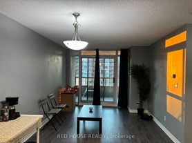 335 Rathburn Rd W