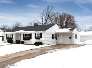 915 10th Ave NE, Rochester, MN 55906