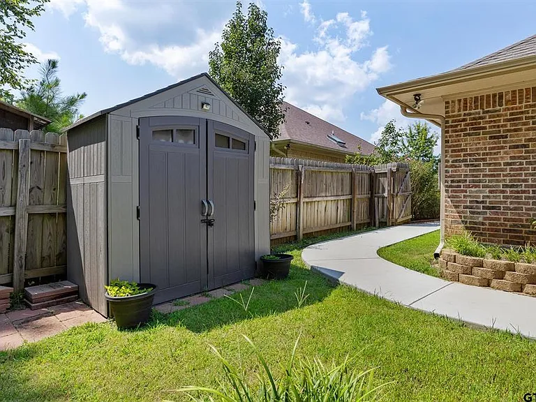 19503 Sara Ln — Photo 23
